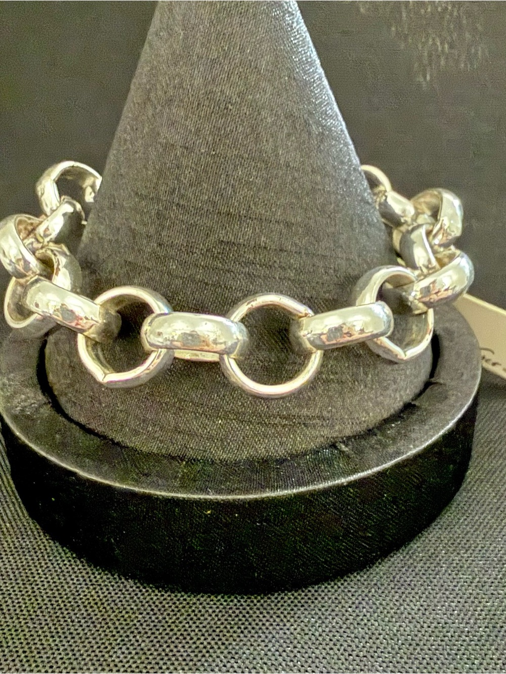 Kenneth Cole New York Silver Tone Chunky Circular Link Toggle Bracelet Signed 8"